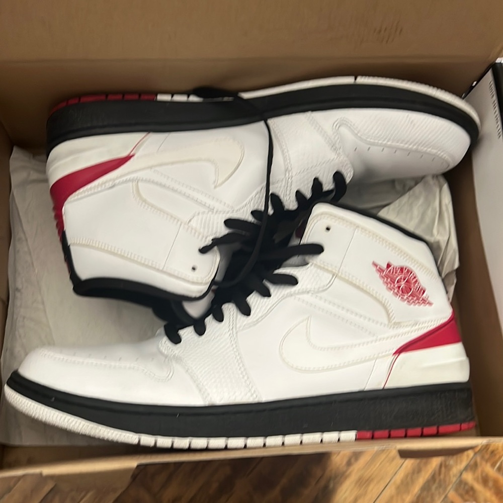 Air Jordan 1 Retro ‘86